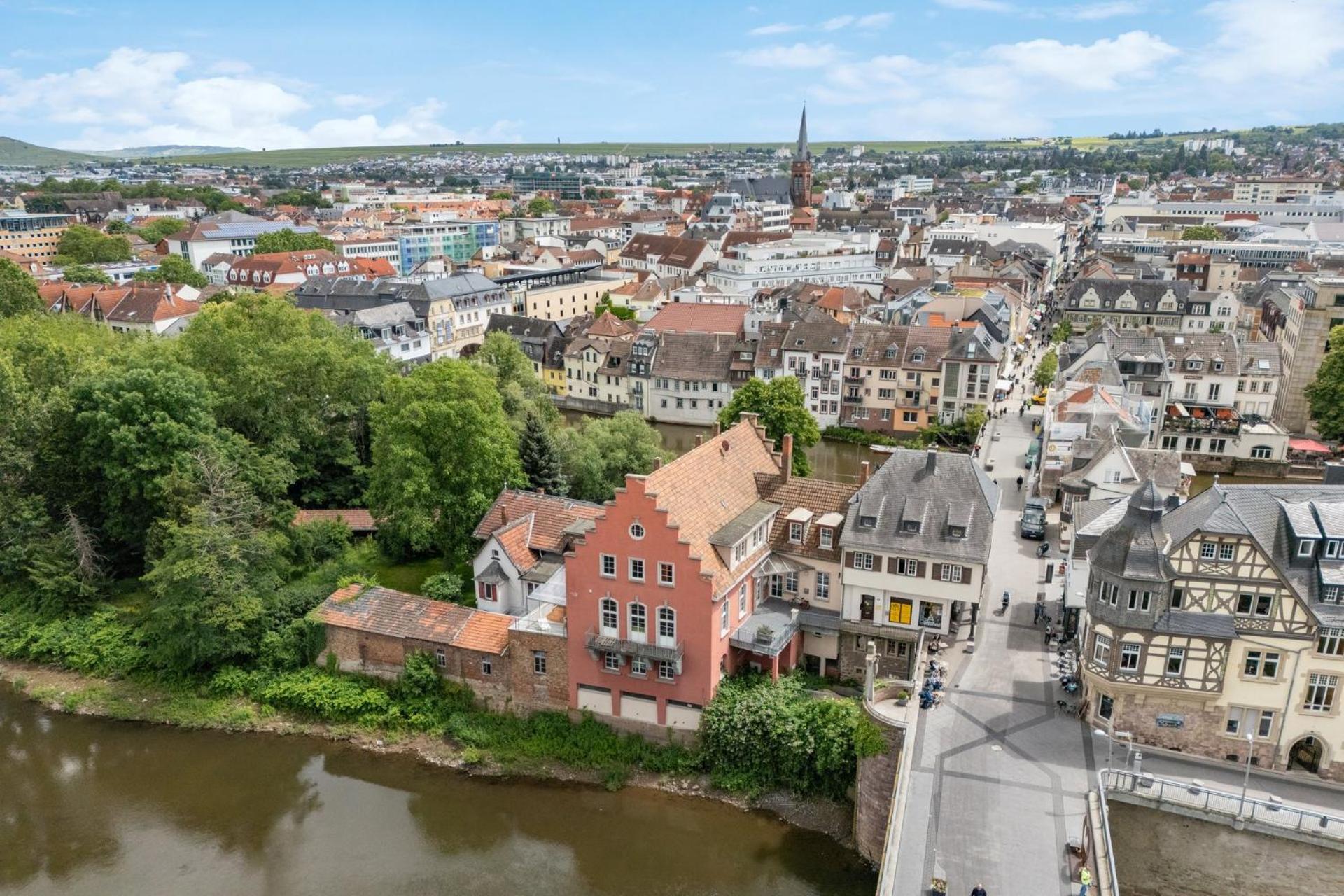 Grosse Altbau I Terrasse I Zentral I Parkplatz I 8 Personen Apartment Bad Kreuznach